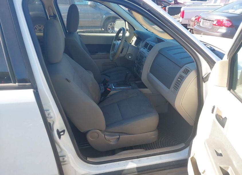 Photo 5 of 2009 Ford Escape XLT (VIN 1FMCU03759KB72273)