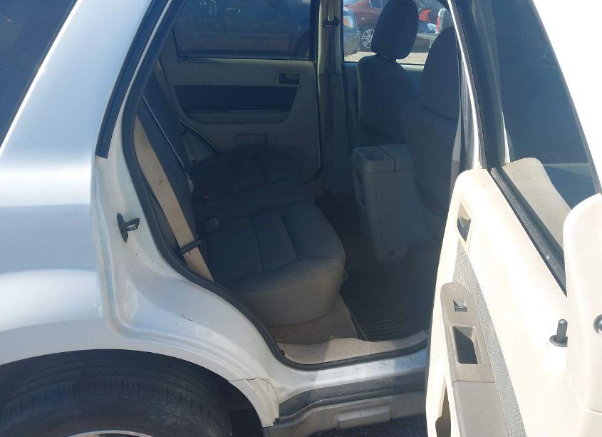 Photo 8 of 2009 Ford Escape XLT (VIN 1FMCU03759KB72273)