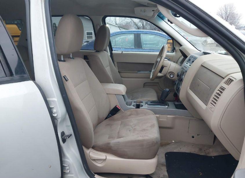Photo 5 of 2009 Ford Escape XLT (VIN 1FMCU03759KB79241)