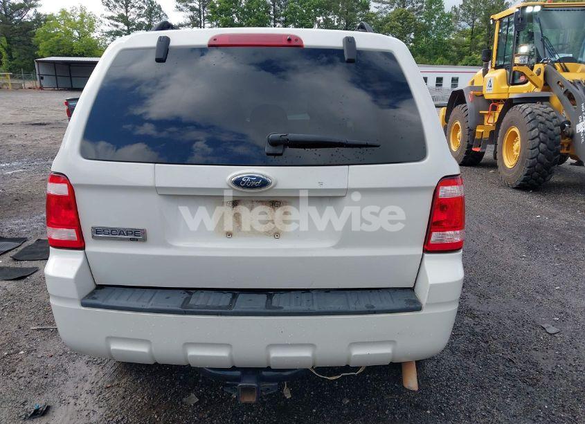 Photo 17 of 2009 Ford Escape XLT (VIN 1FMCU03759KC03621)