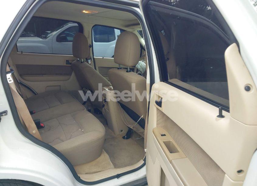 Photo 8 of 2009 Ford Escape XLT (VIN 1FMCU03759KC03621)