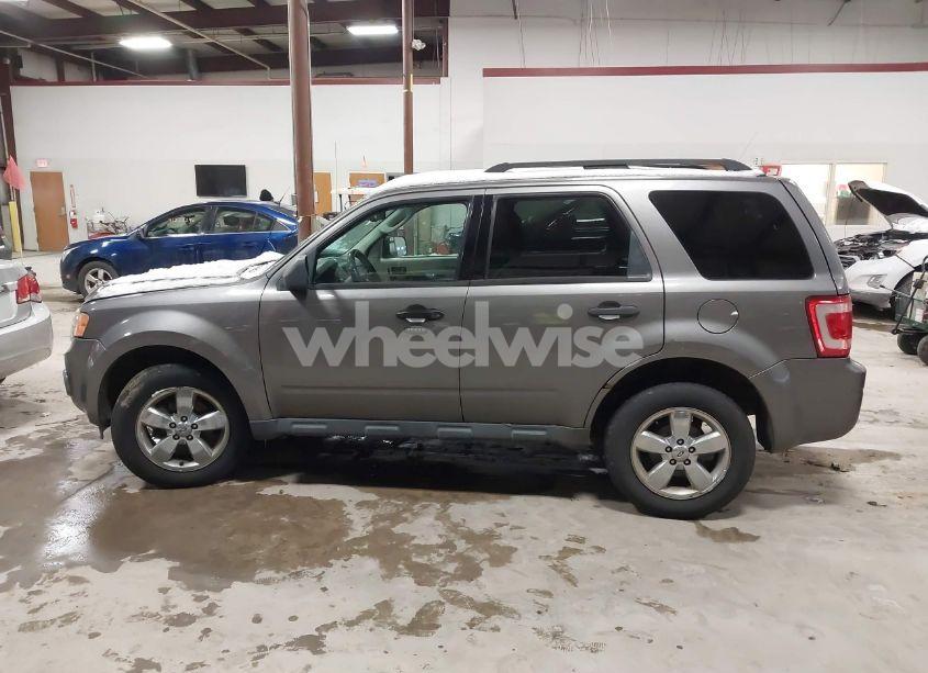 Photo 14 of 2009 Ford Escape XLT (VIN 1FMCU03759KC67397)