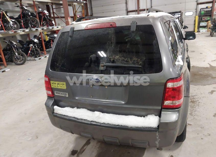 Photo 16 of 2009 Ford Escape XLT (VIN 1FMCU03759KC67397)