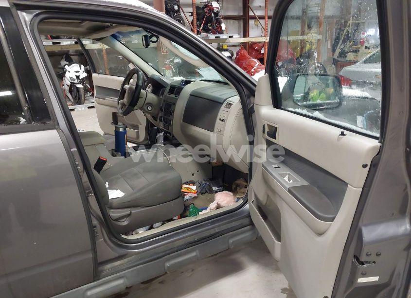 Photo 5 of 2009 Ford Escape XLT (VIN 1FMCU03759KC67397)