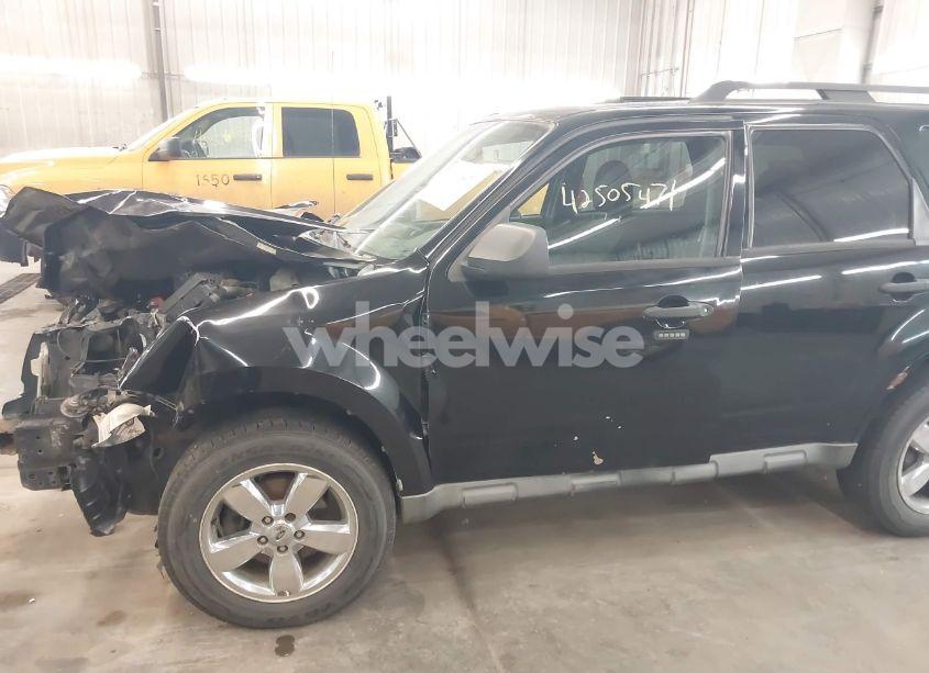 Photo 13 of 2009 Ford Escape XLT (VIN 1FMCU03769KC46946)