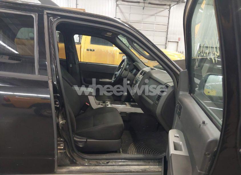 Photo 5 of 2009 Ford Escape XLT (VIN 1FMCU03769KC46946)