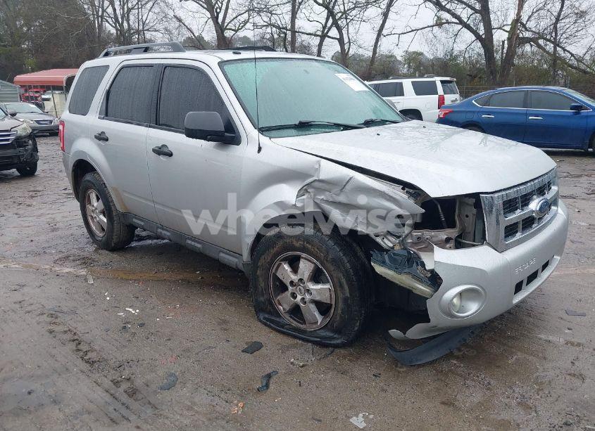 2009 Ford Escape XLT (VIN 1FMCU03779KA15358) main photo
