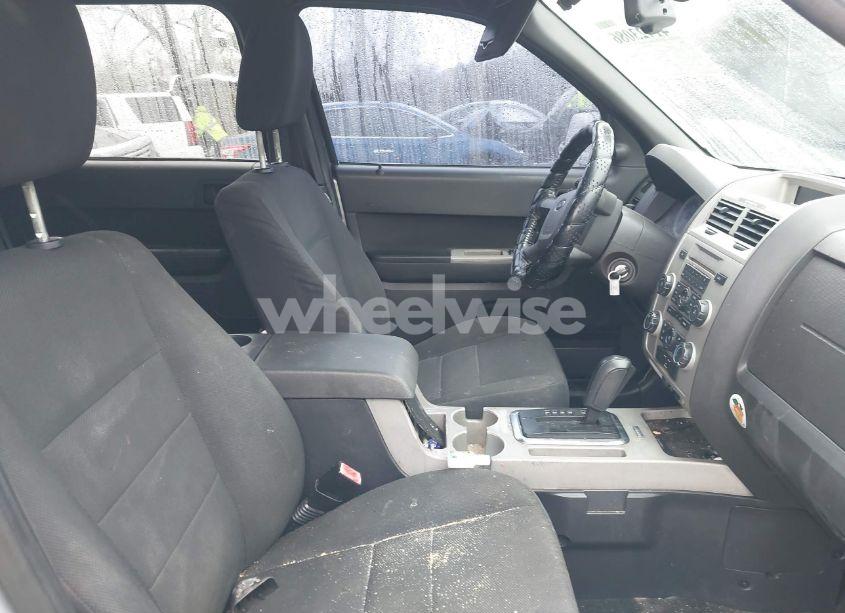 Photo 5 of 2009 Ford Escape XLT (VIN 1FMCU03779KA15358)