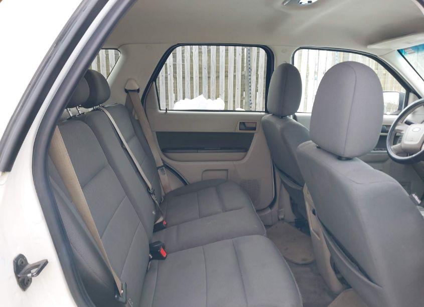 Photo 8 of 2009 Ford Escape XLT (VIN 1FMCU03779KB08915)