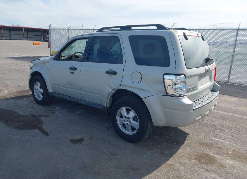 Photo 3 of 2009 Ford Escape XLT (VIN 1FMCU03779KB94906)