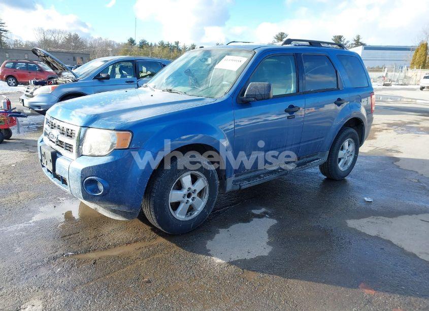 Photo 2 of 2009 Ford Escape XLT (VIN 1FMCU03789KA08841)