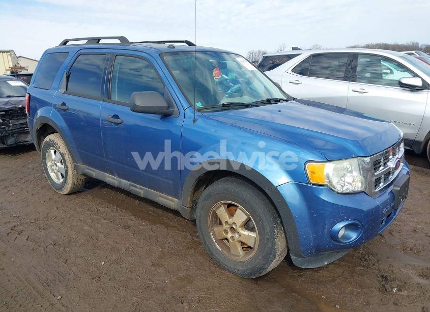 2009 Ford Escape XLT (VIN 1FMCU03789KA20973) main photo