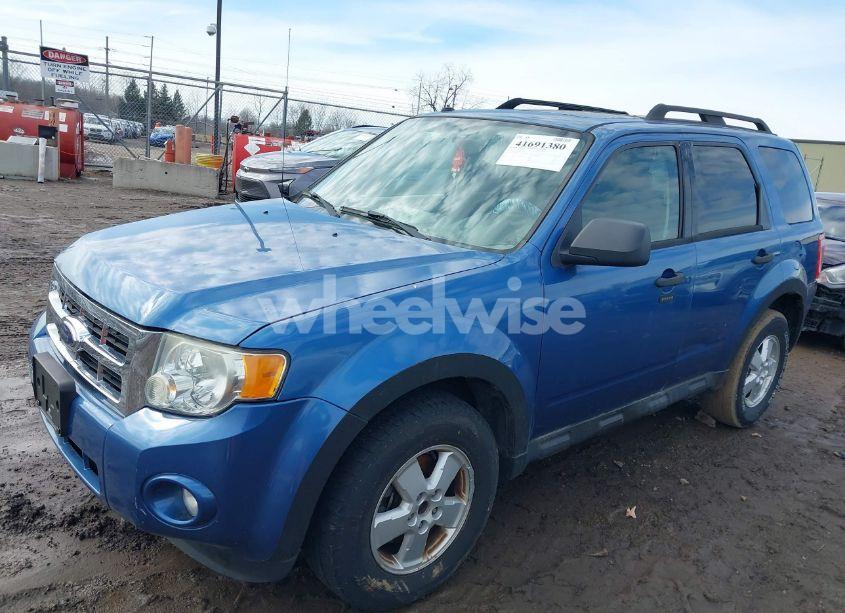 Photo 2 of 2009 Ford Escape XLT (VIN 1FMCU03789KA20973)