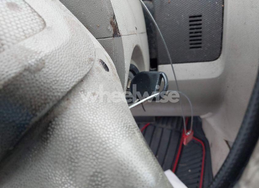 Photo 11 of 2009 Ford Escape XLT (VIN 1FMCU03789KA26076)