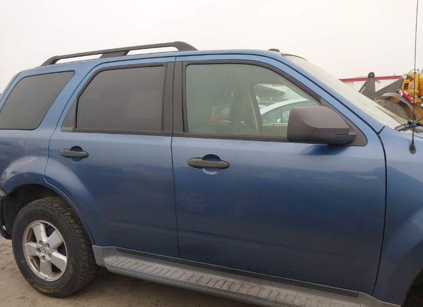 Photo 13 of 2009 Ford Escape XLT (VIN 1FMCU03789KB30261)