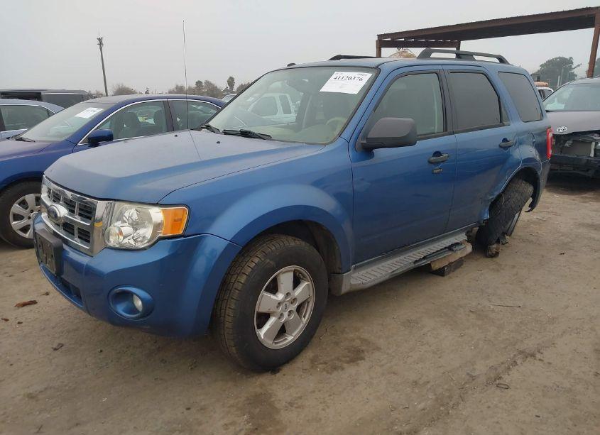Photo 2 of 2009 Ford Escape XLT (VIN 1FMCU03789KB30261)