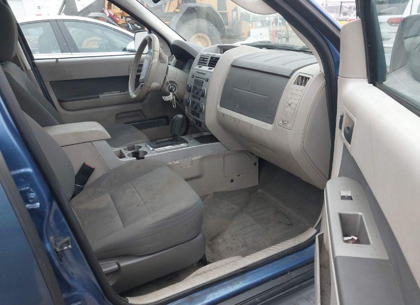 Photo 5 of 2009 Ford Escape XLT (VIN 1FMCU03789KB30261)