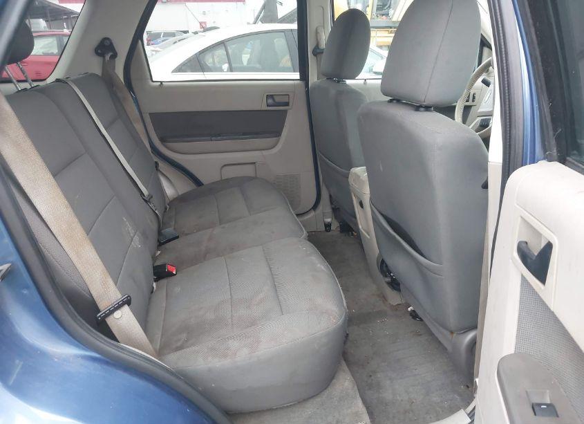 Photo 8 of 2009 Ford Escape XLT (VIN 1FMCU03789KB30261)