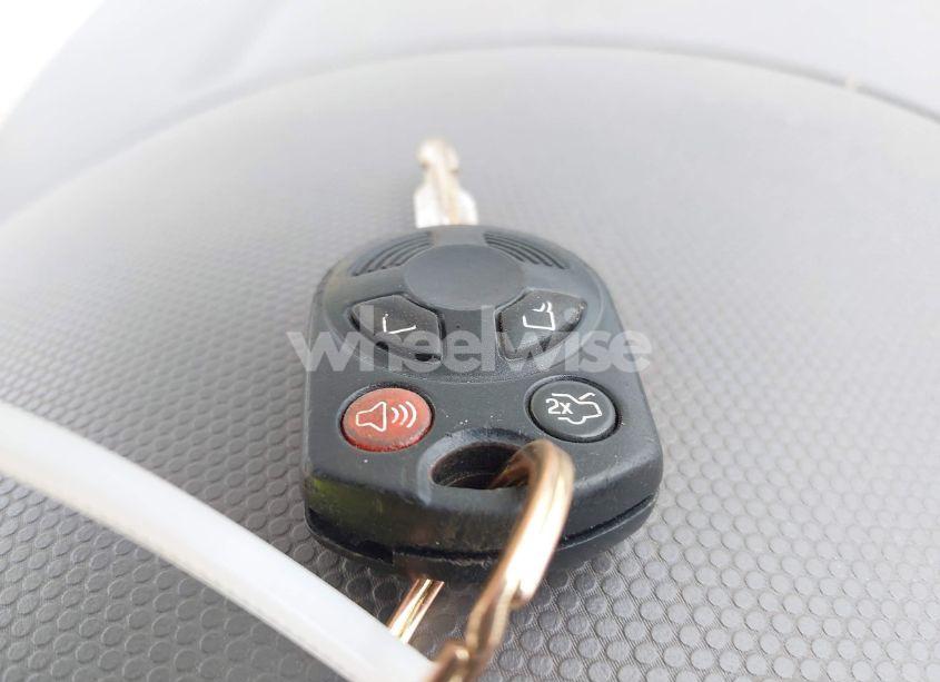 Photo 11 of 2009 Ford Escape XLT (VIN 1FMCU03789KB34181)