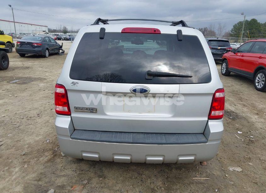 Photo 16 of 2009 Ford Escape XLT (VIN 1FMCU03789KB34181)