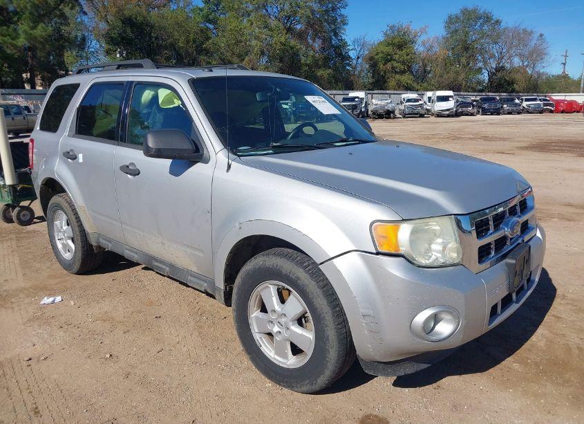 2009 Ford Escape XLT (VIN 1FMCU03799KA21212) main photo