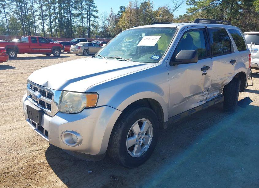 Photo 2 of 2009 Ford Escape XLT (VIN 1FMCU03799KA21212)