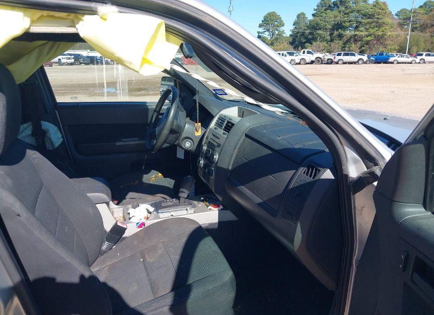 Photo 5 of 2009 Ford Escape XLT (VIN 1FMCU03799KA21212)