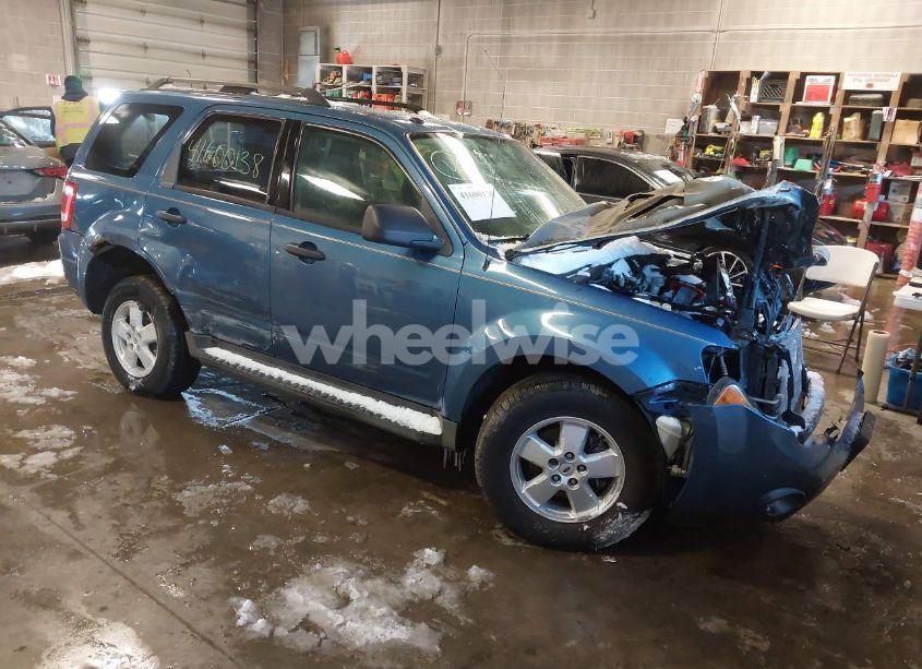 2009 Ford Escape XLT (VIN 1FMCU03799KA80583) main photo