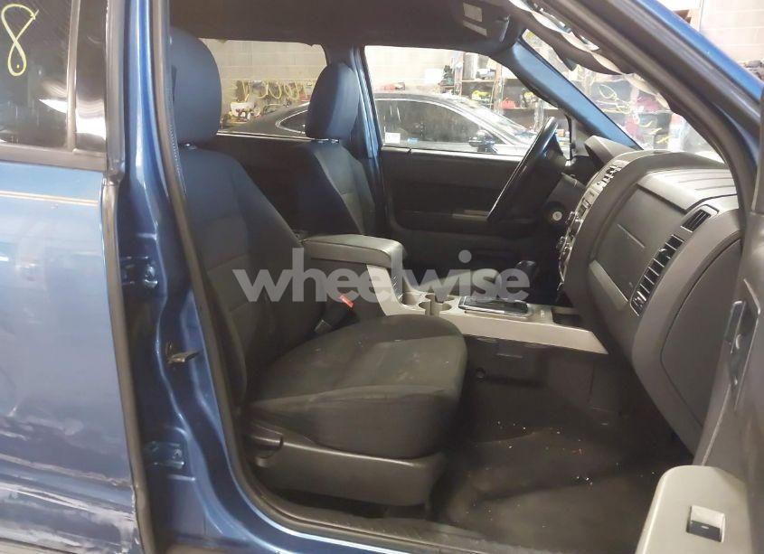 Photo 5 of 2009 Ford Escape XLT (VIN 1FMCU03799KA80583)