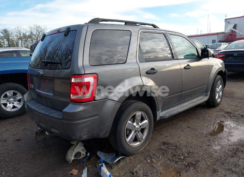 Photo 4 of 2009 Ford Escape XLT (VIN 1FMCU03799KA82592)
