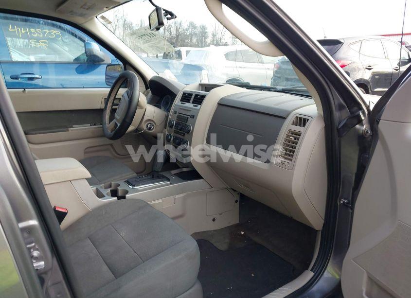 Photo 5 of 2009 Ford Escape XLT (VIN 1FMCU03799KA82592)