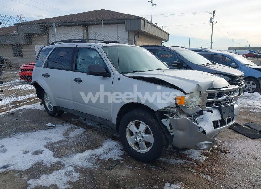 2009 Ford Escape XLT (VIN 1FMCU037X9KA87722) main photo