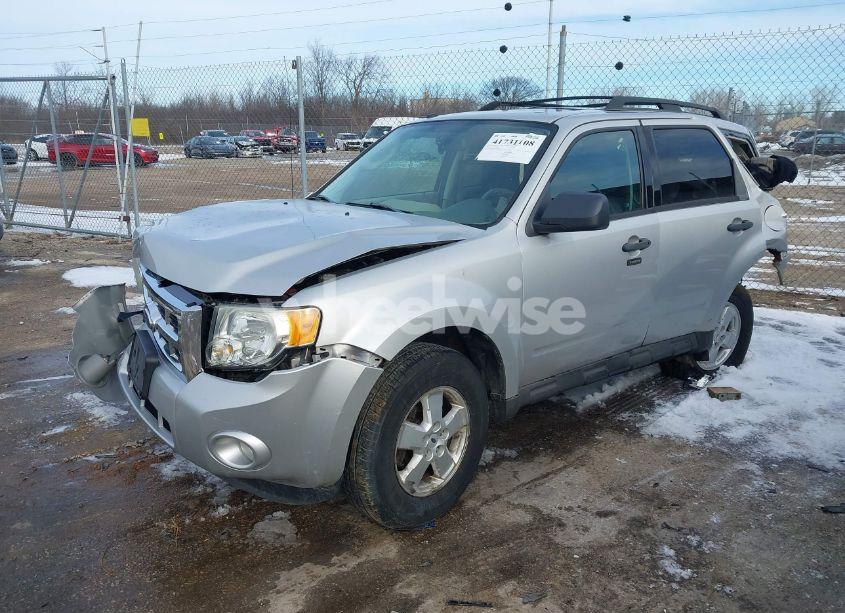 Photo 2 of 2009 Ford Escape XLT (VIN 1FMCU037X9KA87722)