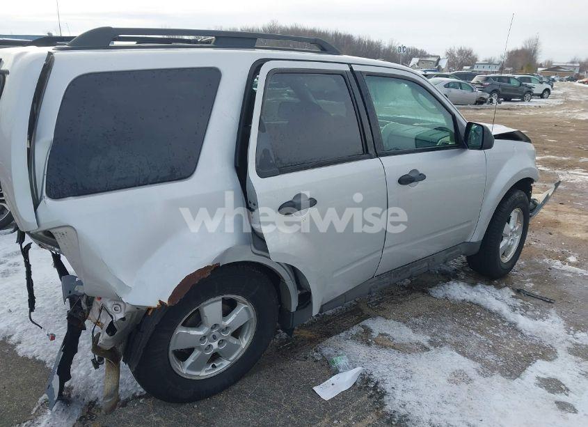 Photo 4 of 2009 Ford Escape XLT (VIN 1FMCU037X9KA87722)