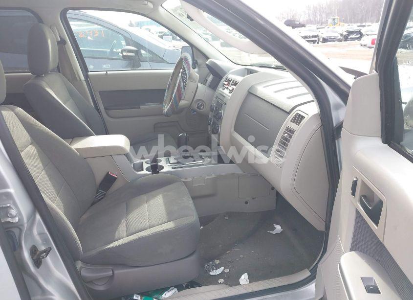 Photo 5 of 2009 Ford Escape XLT (VIN 1FMCU037X9KA87722)