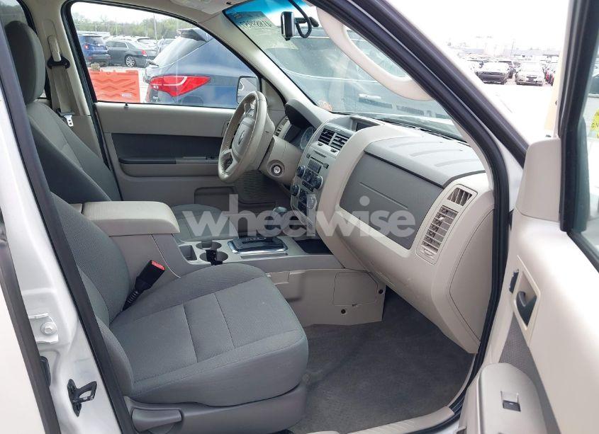 Photo 5 of 2009 Ford Escape XLT (VIN 1FMCU037X9KB55033)