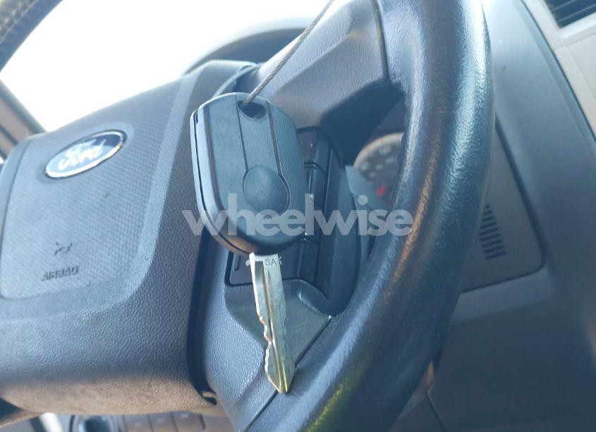 Photo 11 of 2009 Ford Escape XLT (VIN 1FMCU03G09KA26296)