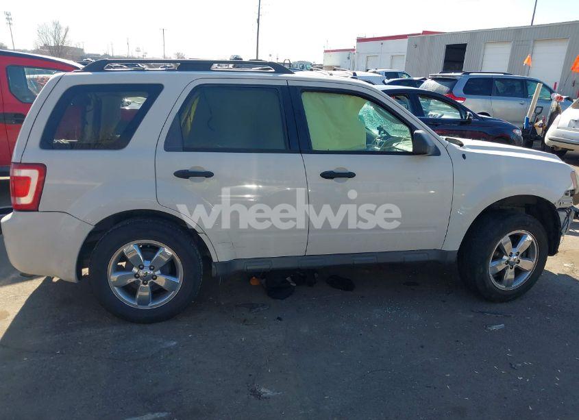 Photo 14 of 2009 Ford Escape XLT (VIN 1FMCU03G09KA36987)