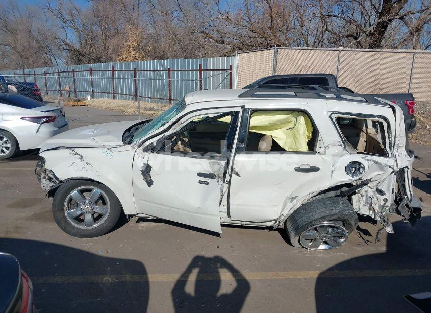 Photo 15 of 2009 Ford Escape XLT (VIN 1FMCU03G09KA36987)