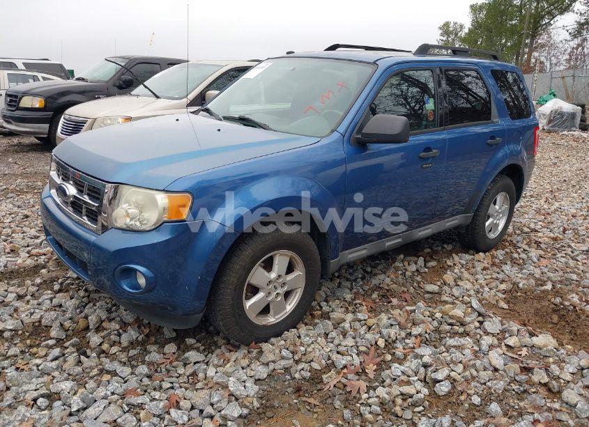 Photo 2 of 2009 Ford Escape XLT (VIN 1FMCU03G09KA65793)
