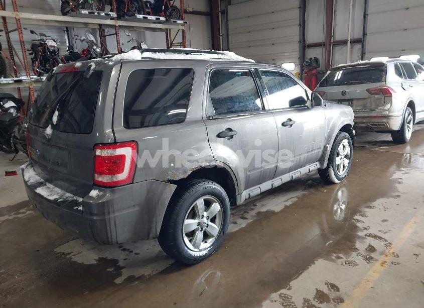 Photo 4 of 2009 Ford Escape XLT (VIN 1FMCU03G09KA98163)