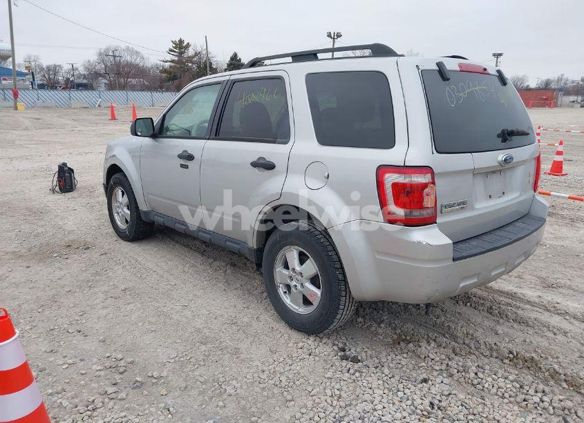Photo 3 of 2009 Ford Escape XLT (VIN 1FMCU03G19KA69822)
