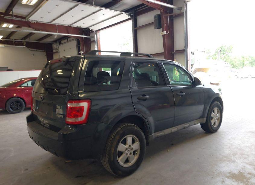 Photo 4 of 2009 Ford Escape XLT (VIN 1FMCU03G19KB35026)