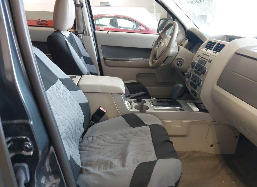 Photo 5 of 2009 Ford Escape XLT (VIN 1FMCU03G19KB35026)