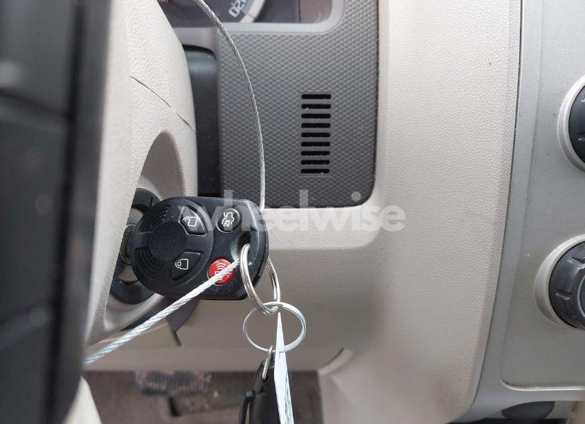 Photo 11 of 2009 Ford Escape XLT (VIN 1FMCU03G19KD15428)