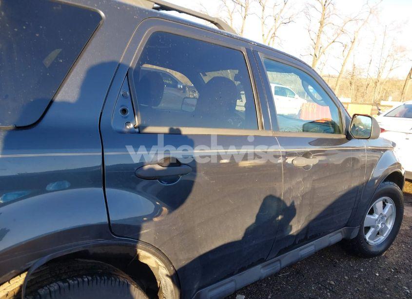 Photo 13 of 2009 Ford Escape XLT (VIN 1FMCU03G39KA51323)