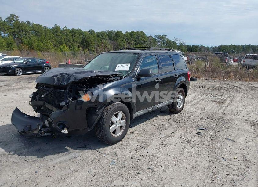 Photo 2 of 2009 Ford Escape XLT (VIN 1FMCU03G39KC85736)