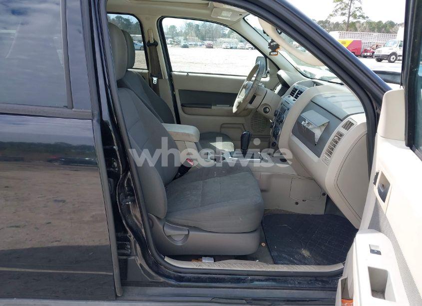 Photo 5 of 2009 Ford Escape XLT (VIN 1FMCU03G39KC85736)