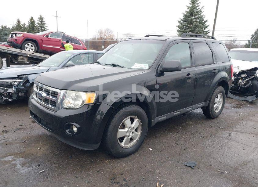 Photo 2 of 2009 Ford Escape XLT (VIN 1FMCU03G49KA15432)