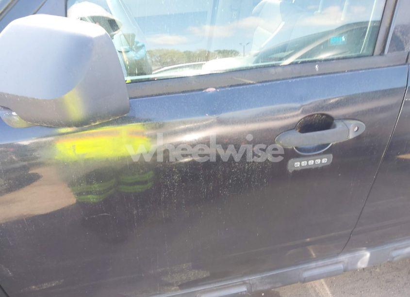 Photo 12 of 2009 Ford Escape XLT (VIN 1FMCU03G49KA56627)